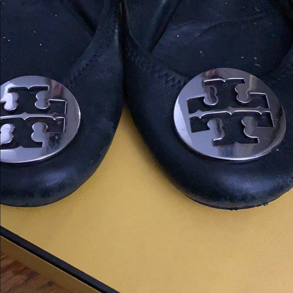 Flats - Picture 2 of 4